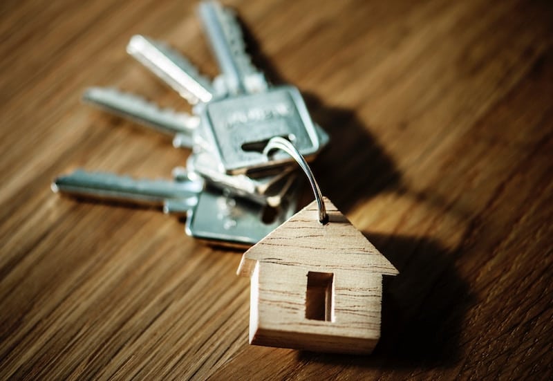 What 's the Difference Between Homeowners Insurance and a Home Warranty?